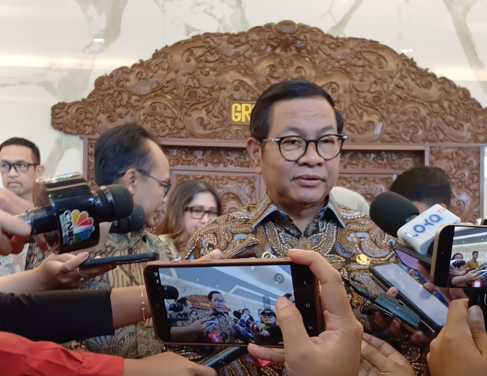 Gubernur Pramono Anung usai bertemu Menteri Koordinator Bidang Perekonomian Airlangga Hartarto di Kantor Kemenko Perekenomian, Jakarta, Senin (10/11). Foto: GPriority/Dimas A Putra