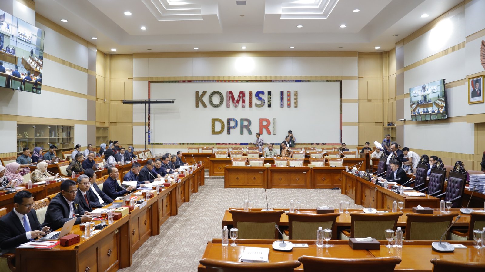 5 Poin Berbahaya Dalam RUU KUHAP yang Akan Disahkan Hari Ini/Foto : Dok. YouTube TNP Parlemen