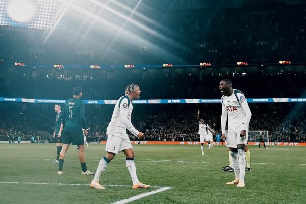Tottenham Hotspur menaklukkan FC Copenhagen dengan skor telak 4-0 di Stadion Tottenham Hotspur, London, Rabu (5/11) dini hari WIB. Foto: Instagram/spursofficial