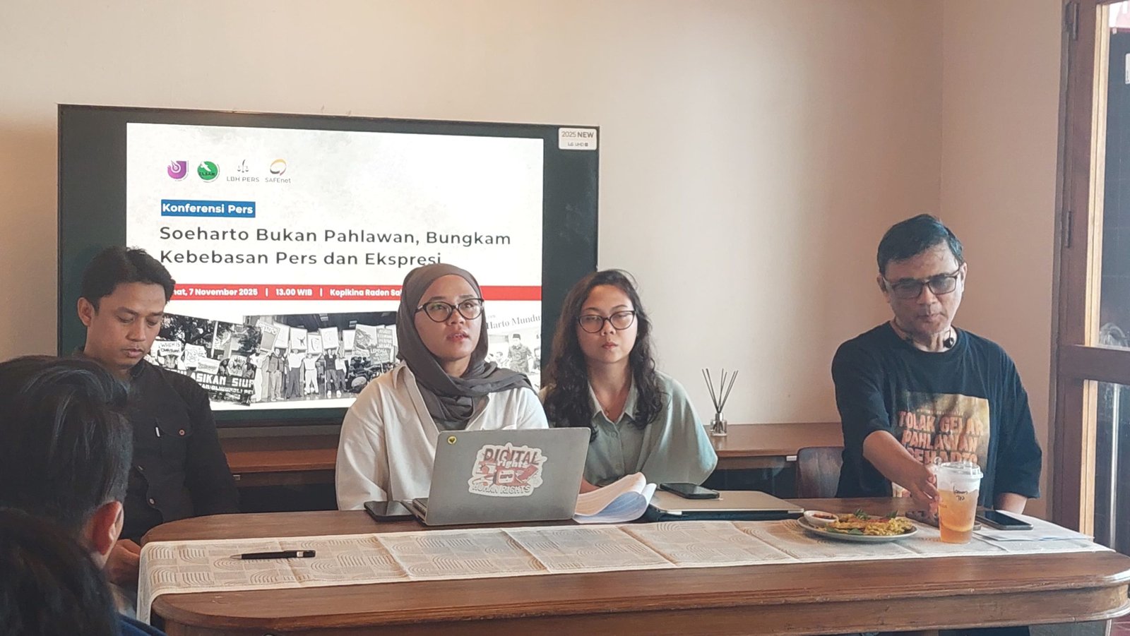 Kekeuh Tolak Gelar Pahlawan Nasional Soeharto, Ini 5 Poin Tuntutan AJI Indonesia/Foto : GPriority (Nindya Farhah Azzahrah)