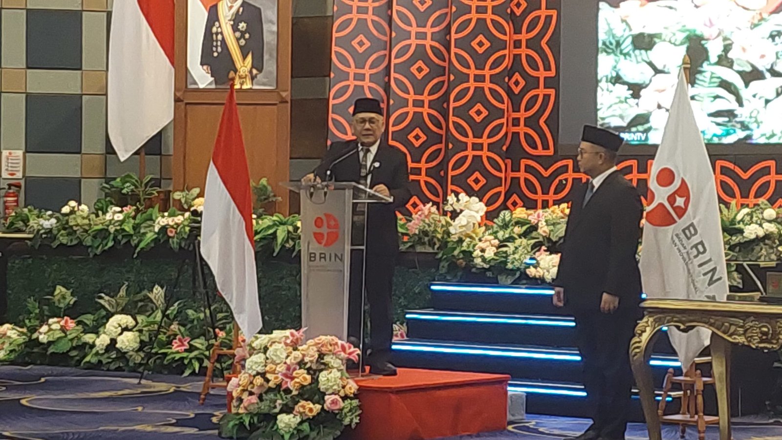 Laksana Tri Handoko (kiri) Sertijab Kepala BRIN ke Arif Satria (kanan)/Foto : GPriority (Nindya Farhah Azzahrah)