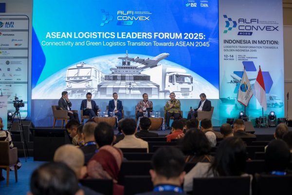 Gelaran Indonesia Logistics Leaders Forum 2025, yang berlangsung di ICE BSD City, Tangerang, Selasa (12/11). Foto: istimewa