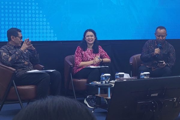 Co-Founder Synergy Policies, Dinna Prapto Raharja (tengah), menyoroti kasus tindak pidana perdagangan orang (TPPO) yang masih banyak menimpa WNI/Foto : GPriority (Nindya Farhah Azzahrah)