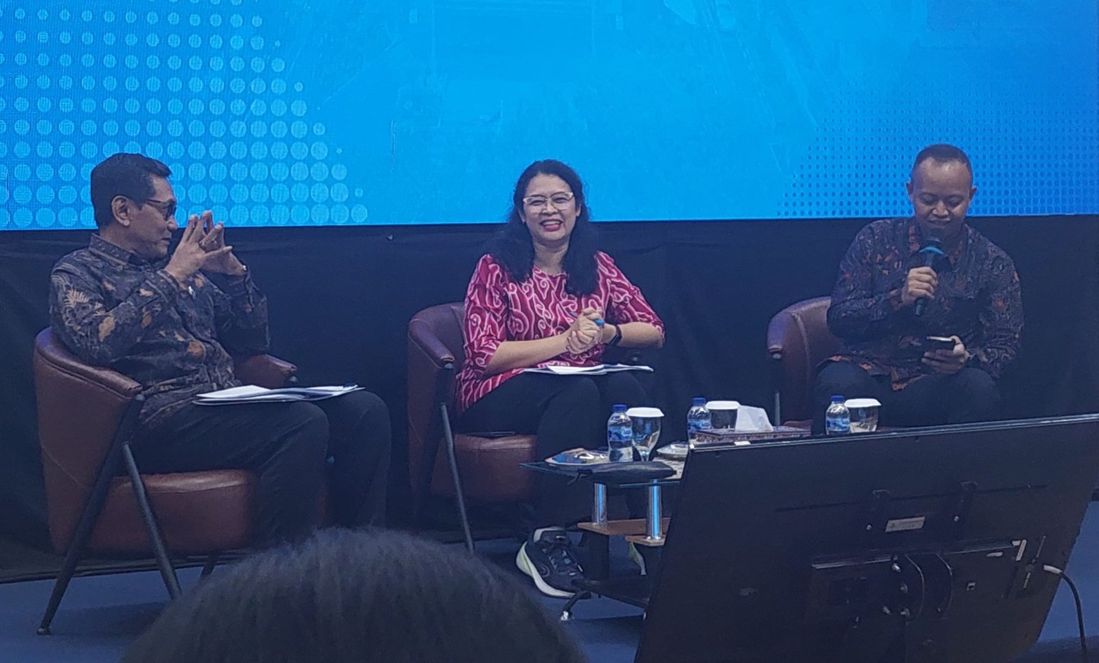 Co-Founder Synergy Policies, Dinna Prapto Raharja (tengah), menyoroti kasus tindak pidana perdagangan orang (TPPO) yang masih banyak menimpa WNI/Foto : GPriority (Nindya Farhah Azzahrah)
