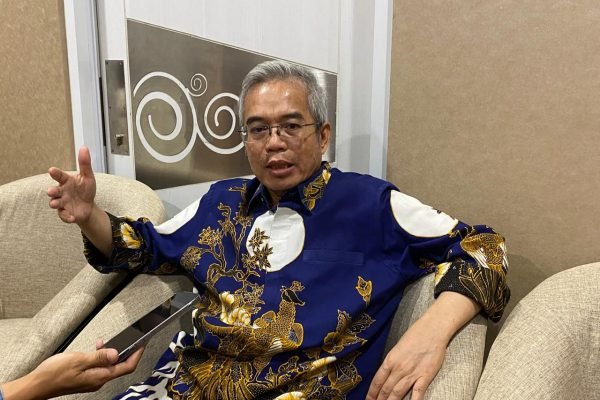 Ketua PSIK-Indonesia, Yudi Latif usai Seminar Nasional “Desain Ulang Pendidikan Indonesia: Strategi dan Inovasi Menghadapi Gelombang Disrupsi Digital dan AI” di Jakarta Pusat, Rabu (26/11)/Foto Fifi Abdurahman