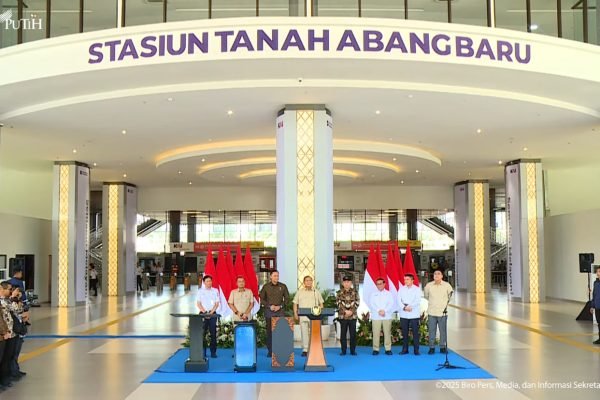 Presiden RI Prabowo Subianto dan jajaran resmikan Stasiun Tanah Abang Baru, Jakarta, Selasa (4/11)/Foto Tangkapan Layar YouTube Sekretariat Presiden