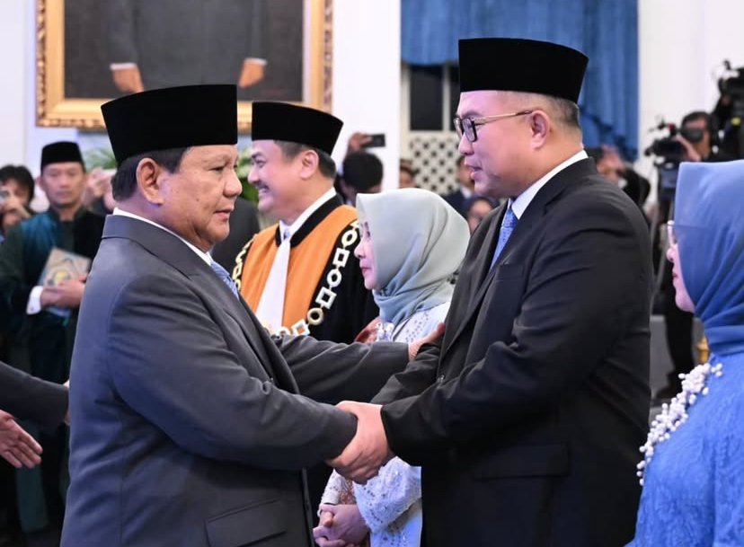 Presiden Prabowo Subianto resmi melantik Arif Satria sebagai Kepala Badan Riset dan Inovasi Nasional (BRIN)/Foto Instagram Sekretariat Kabinet