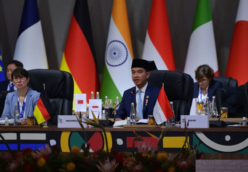 Wakil Presiden (Wapres) Gibran Rakabuming saat menyampaikan pidato di KTT G20 tahun 2025 di Johannesburg, Afrika Selatan, Sabtu (22/11)/Foto Situs Wapres RI