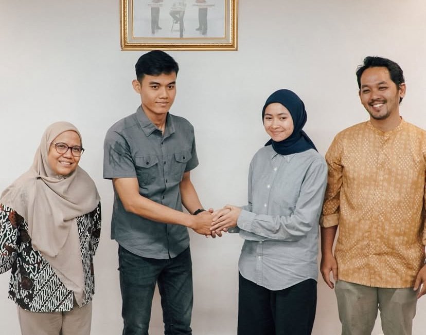 Polemik antara Petugas Passenger Service Stasiun Rangkasbitung, Argi, dan pasangan suami istri Alvin Harris serta Anita Dewi berakhir damai/Foto Instagram @commuterline