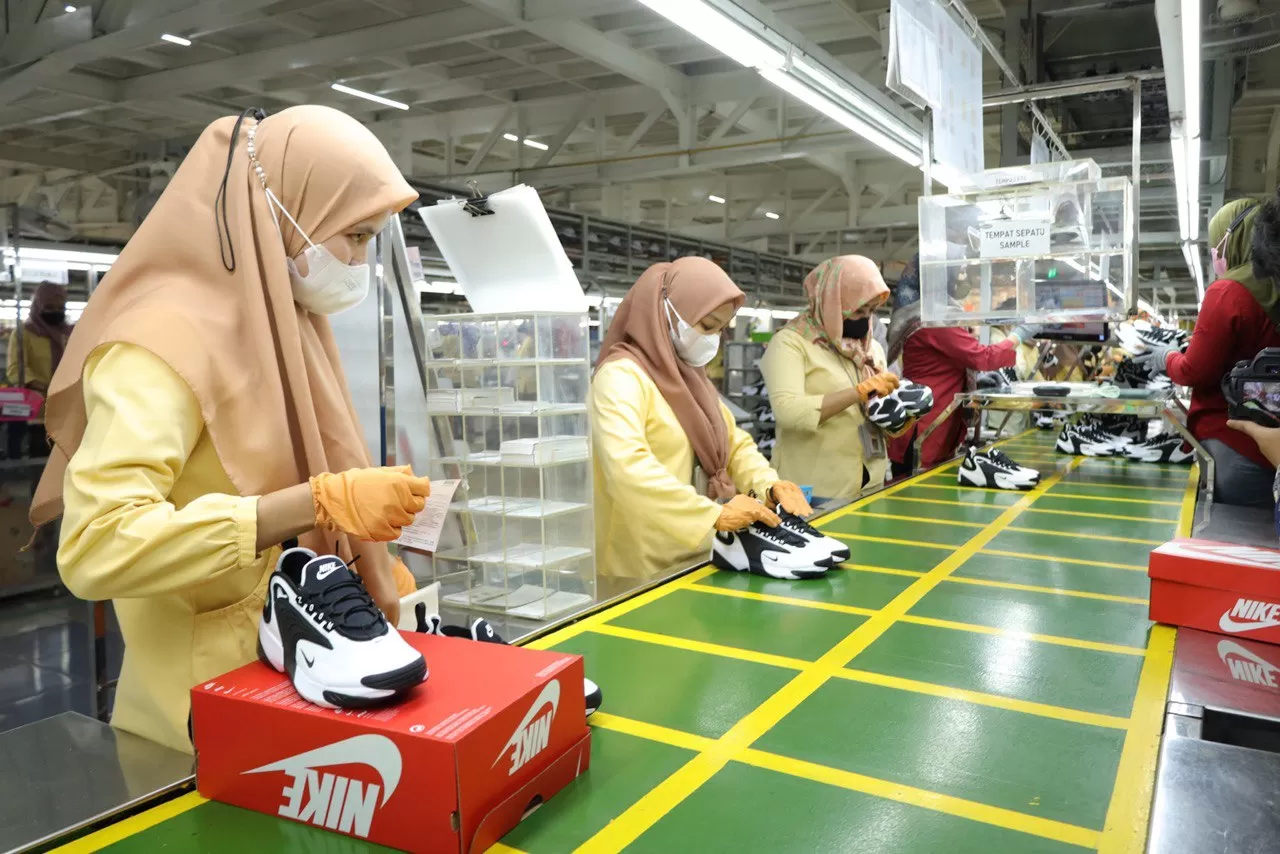 UMK Tinggi, Pabrik Sepatu Nike dan Adidas di Tangerang Tutup/Foto : Dok. Istimewa