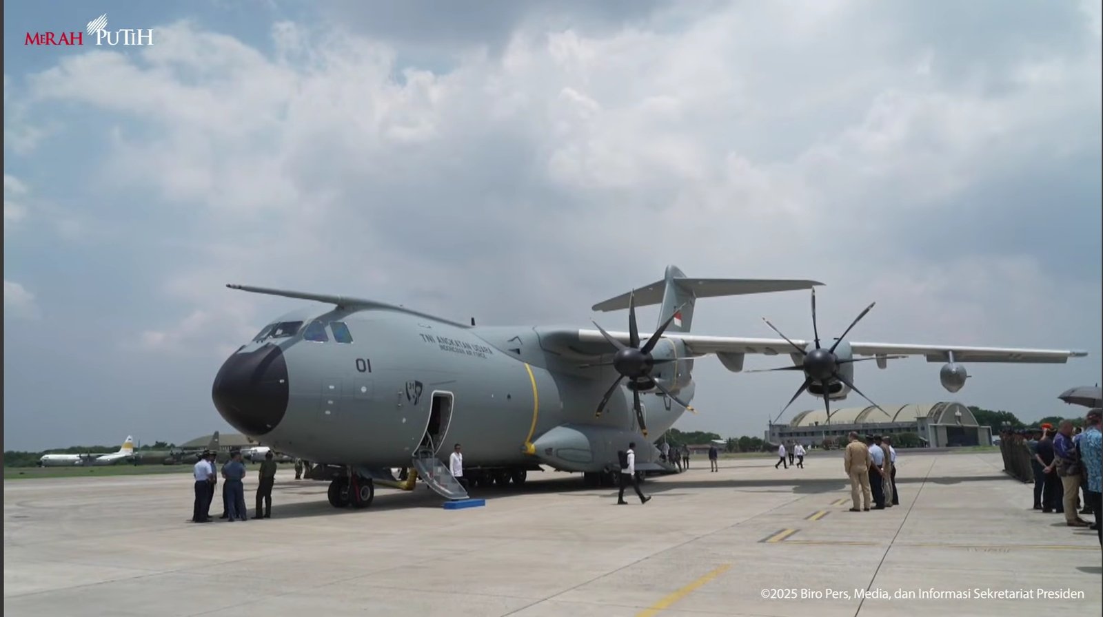 Pesawat angkut terbesar milik TNI Angkatan Udara (AU), Airbus A400M/MRTT Alpha 4001/Foto Tangkapan Layar YouTube Sekretariat Presiden