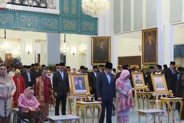Presiden Prabowo Subianto resmi menganugerahkan gelar Pahlawan Nasional kepada 10 tokoh/Foto Tangkapan Layar YouTube Sekretariat Presiden