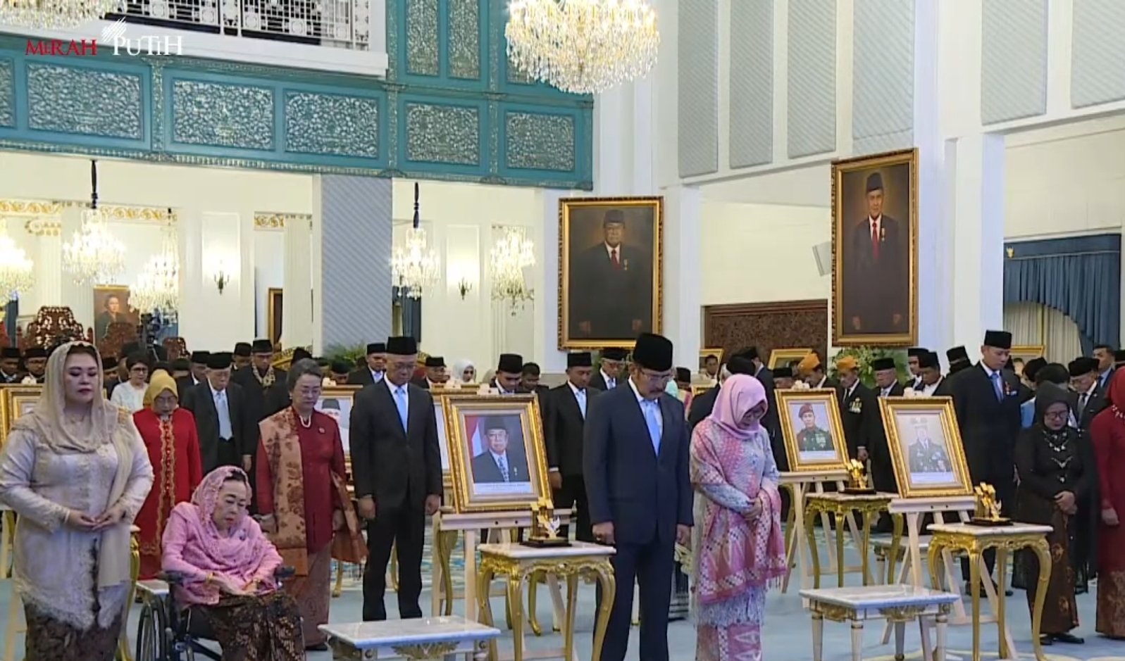 Presiden Prabowo Subianto resmi menganugerahkan gelar Pahlawan Nasional kepada 10 tokoh/Foto Tangkapan Layar YouTube Sekretariat Presiden