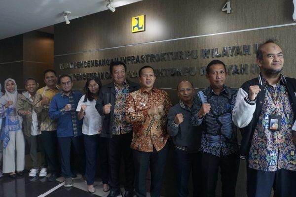 Bupati Morowali Iksan Baharudin Abdul Rauf melakukan pertemuan membahas percepatan penyusunan major projects dalam program Integrated City Planning (ICP) untuk wilayah Kabupaten Morowali, Sulawesi Tengah pada Rabu (12/11). Foto: GPriority/Rizky Dimuharam