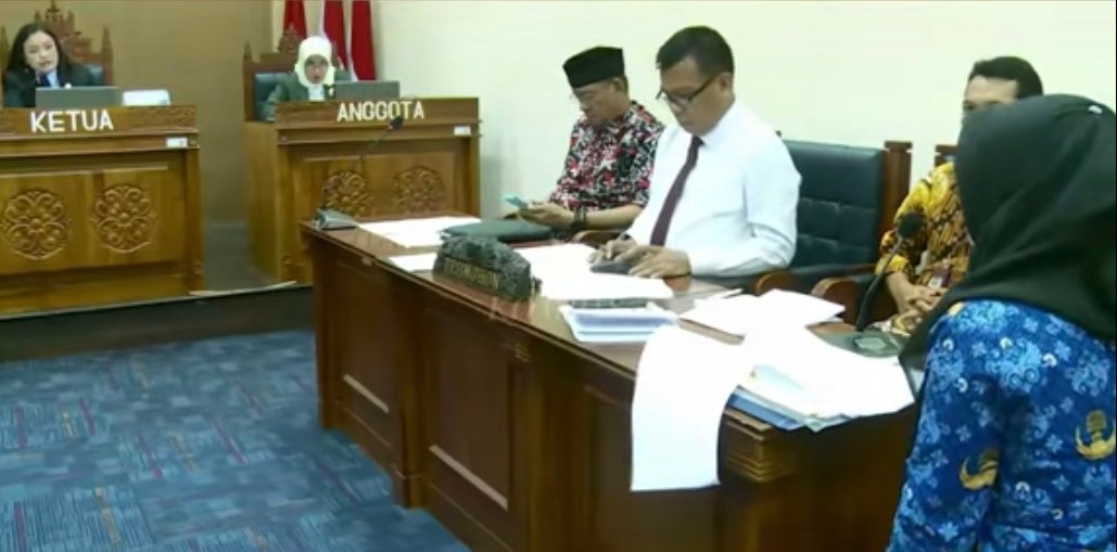 Sidang sengketa ijazah Jokowi di Komisi Informasi Pusat (KIP) pada Senin (17/11). Foto: istimewa