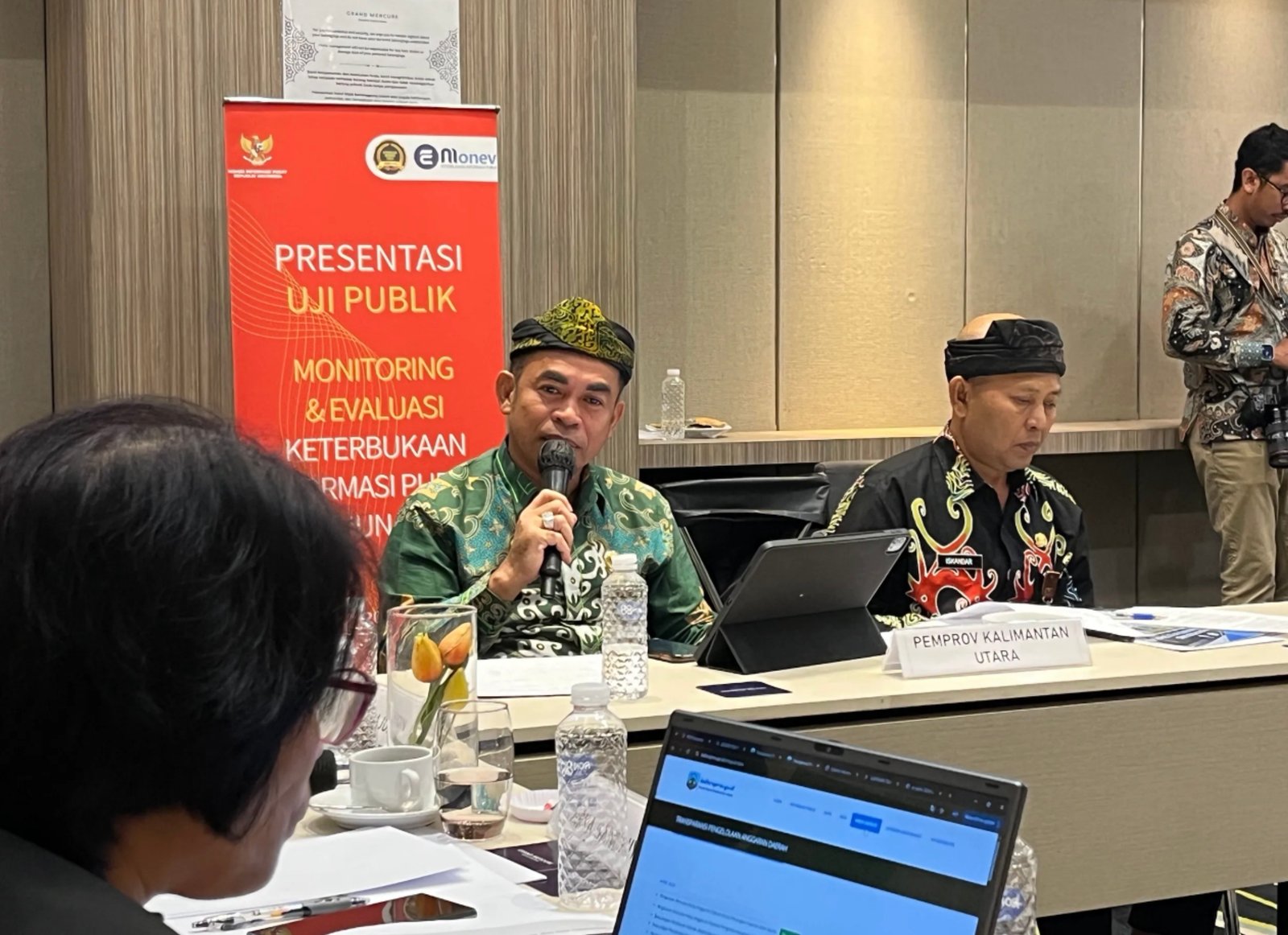 Pemprov Kaltara melakukan Presentasi Uji Publik Monitoring dan Evaluasi (Monev) KIP 2025 yang digelar Komisi Informasi Pusat (KIP RI) di Grand Mercure Kemayoran, Jakarta, Rabu (19/11). Foto: dok.Pemprov Kaltara