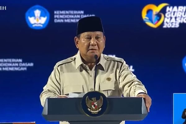 Presiden Prabowo Subianto dalam acara Puncak Peringatan Hari Guru Nasional 2025 di Indonesia Arena, Jumat (28/11)/Tangkapan Layar YouTube Sekretariat Presiden