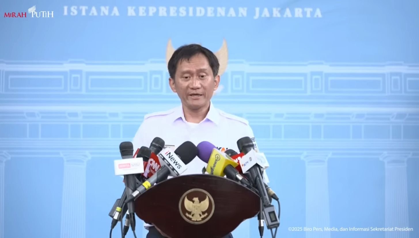 Direktur Utama PT Kereta Api Indonesia (KAI), Bobby Rasyidin, usai bertemu Presiden Prabowo Subainto di Istana Merdeka, Jakarta, Senin (3/11/2025)/Foto Tangkapan Layar YouTube Sekretariat Presiden