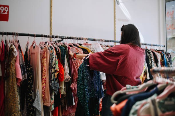 Penjualan pakaian bekas atau aktivitas thrifting/Foto iStock