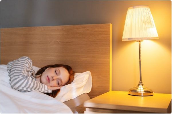 Ilustrasi tidur saat malam hari/Foto : Dok. Freepik