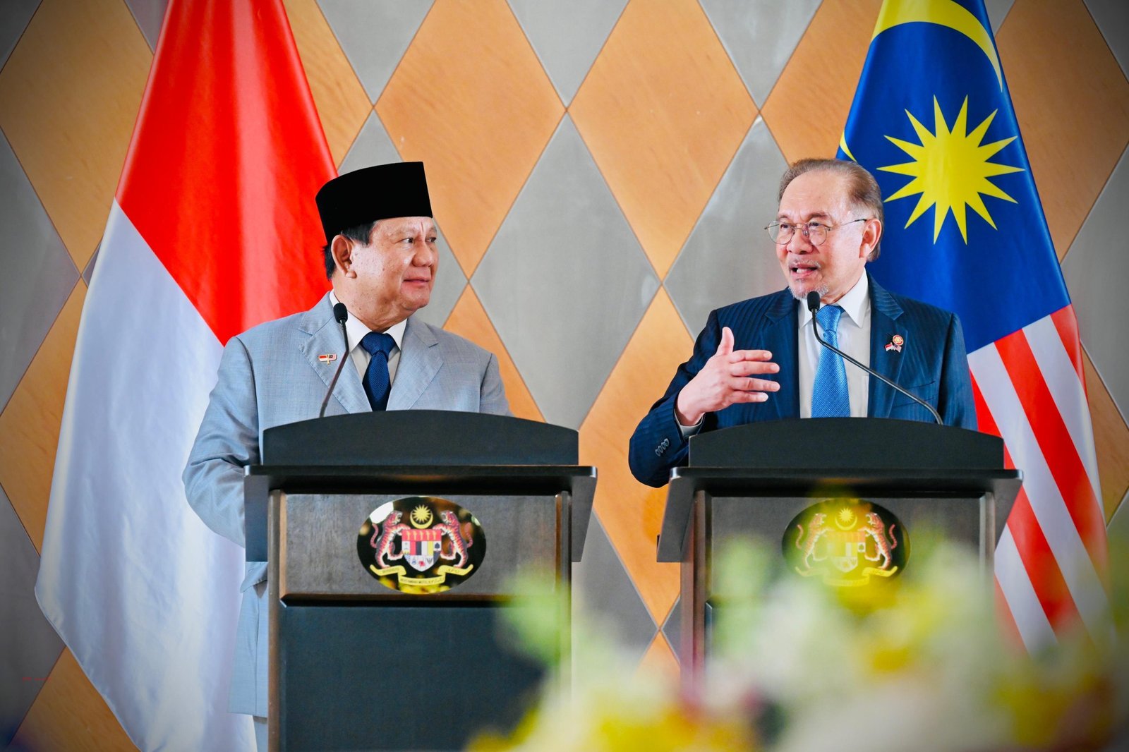 Malaysia Beri Bantuan RM500 Untuk Pelajar Indonesia Korban Banjir Sumatera/Foto : Dok. Sekretariat Negara
