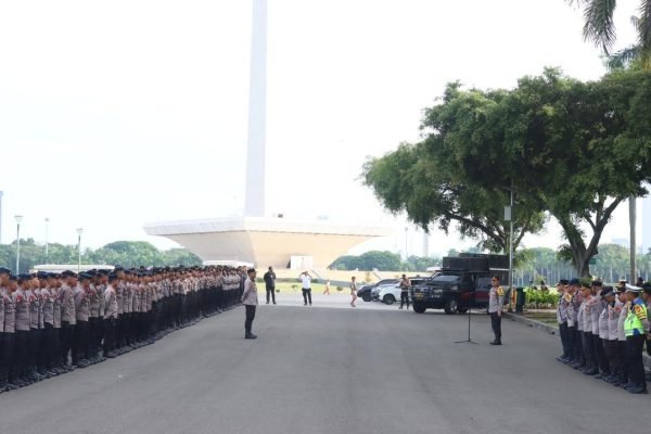 Polri turunkan sebanyak 2.617 personel gabungan untuk amankan demo buruh di Monas/Foto Humas Polres JakPus