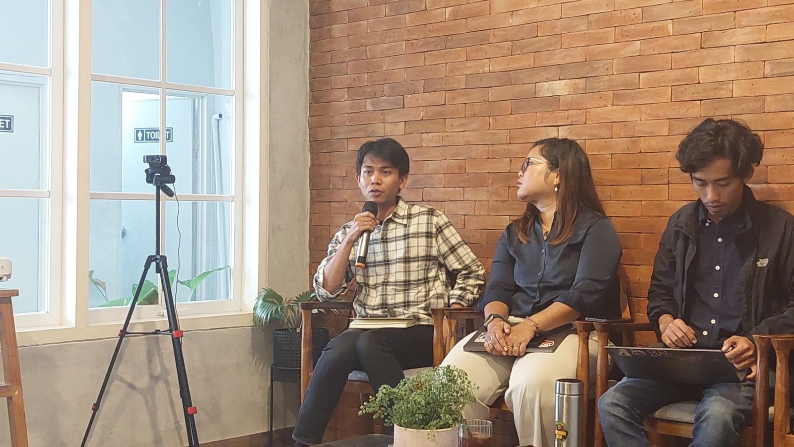 WALHI: Kebijakan Investasi Buat Sumbar Kehilangan Lebih Dari 1 Juta Hutan/Foto : GPriority (Nindya Farhah Azzahrah)