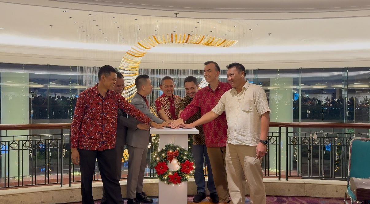 Perayaan Natal 2025 melalui Christmas Tree Lighting Ceremony yang digelar di Hotel Ciputra Jakarta pada Selasa (2/12). Foto: dok.Hotel Ciputra Jakarta