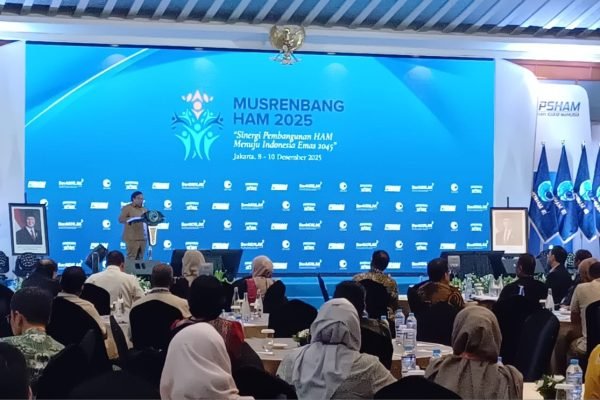 Wakil Menteri Dalam Negeri (Wamendagri) Ribka Haluk dalam sambutannya pada Musyawarah Perencanaan Pembangunan (Musrenbang) HAM 2025 di Jakarta, Senin (8/12). Foto: GPriority/Dimas A Putra
