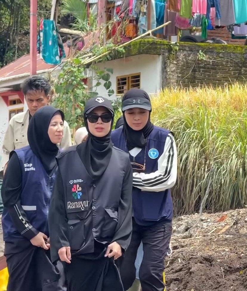 Ratna Galih juga terbang ke Sumatera Barat/Foto Instagram @ ratnagalih
