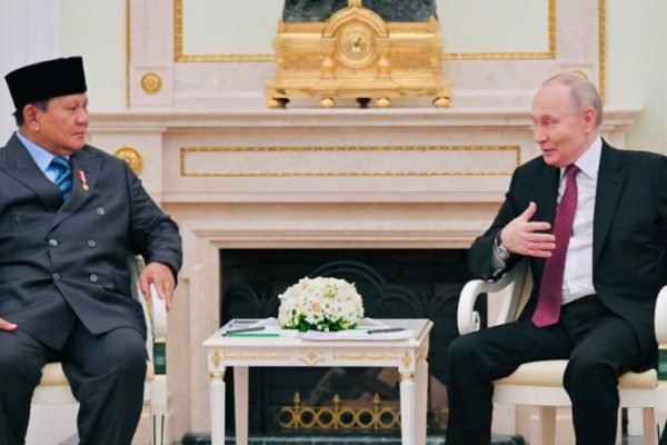 Presiden Prabowo Subianto dan Presiden Federasi Rusia Vladimir Putin bertemu di Istana Kremlin, Moskow, Rabu (10/12)/Foto Situs Presiden RI