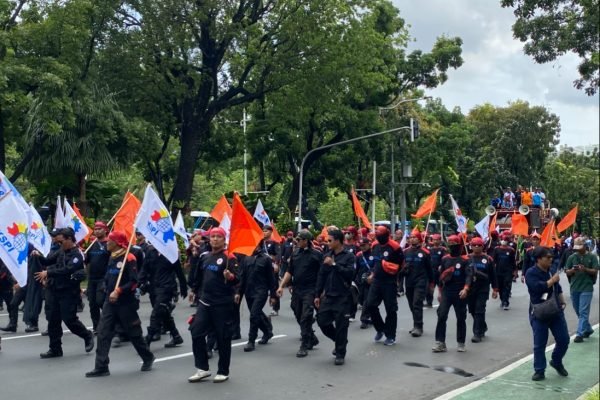 KSPI dan Partai Buruh demo tolak UMP DKI di Monas/Foto Fifi Abdurahman