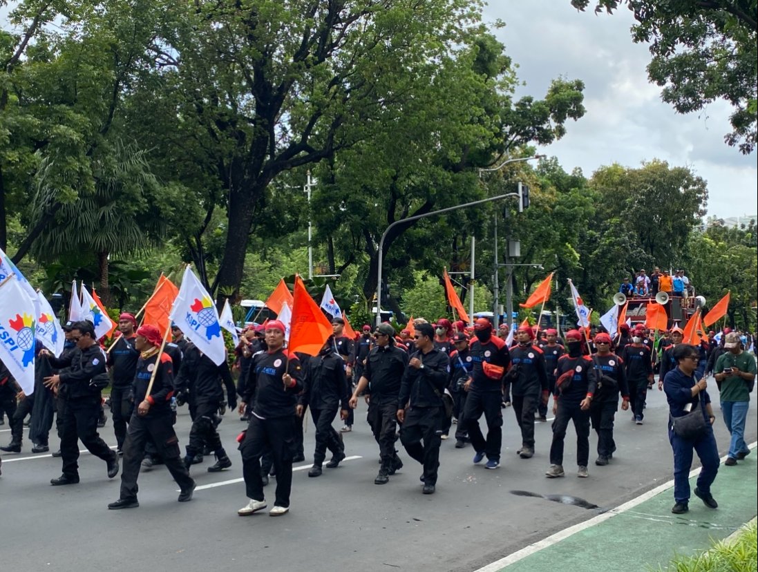 KSPI dan Partai Buruh demo tolak UMP DKI di Monas/Foto Fifi Abdurahman