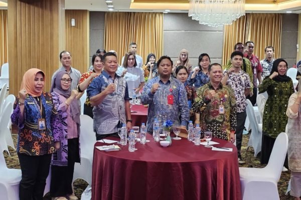 Asisten Ekobang Seskab Kutim menghadiri kegiatan RKP DBH Sawit. Foto: Wahyu/prokutim