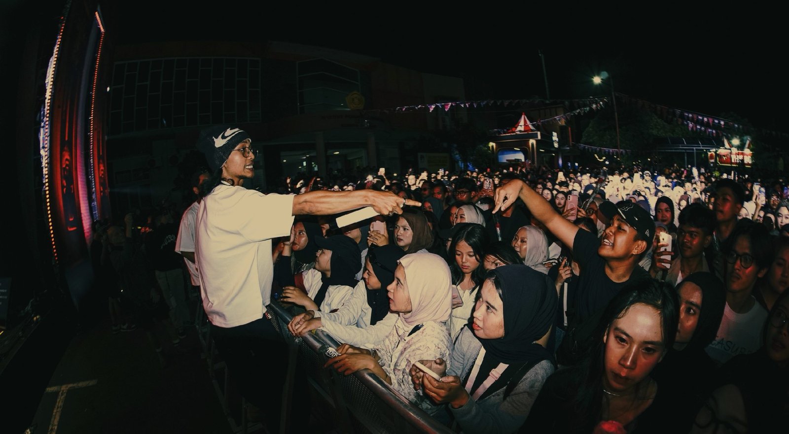 Perayaan tahun baru di Artotel Casa Kuningan mengusung tema Sundawave Vol.1 pada 27 Desember 2025 mendatang. Foto: istimewa