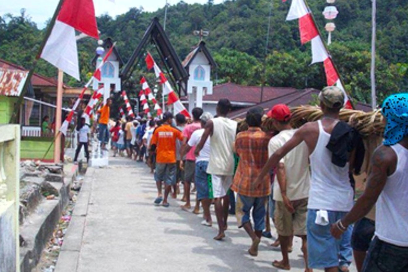 Tradisi Badendang Rotan, Maluku Tengah. Foto: kebudayaan.kemdikbud.go.id