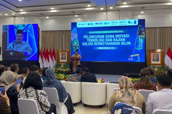 Menteri PPN/Kepala Bappenas, Rachmat Pambudy, dalam acara peluncuran Dana Inovasi Teknologi dan Kajian Solusi Berketahanan Iklim di Kantor Bappenas, Selasa (2/12)/Foto Fifi Abdurahman