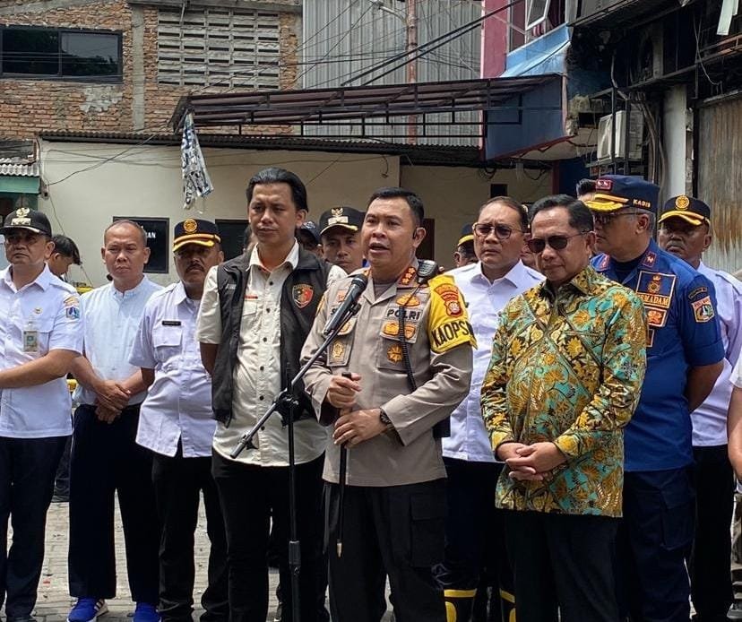 Kapolres Metro Jakarta Pusat, Kombes Pol Susatyo Purnomo, ungkap perkembangan penyelidikan terkait insiden kebakaran di Kantor Terra Drone/Foto Fifi Abdurahman