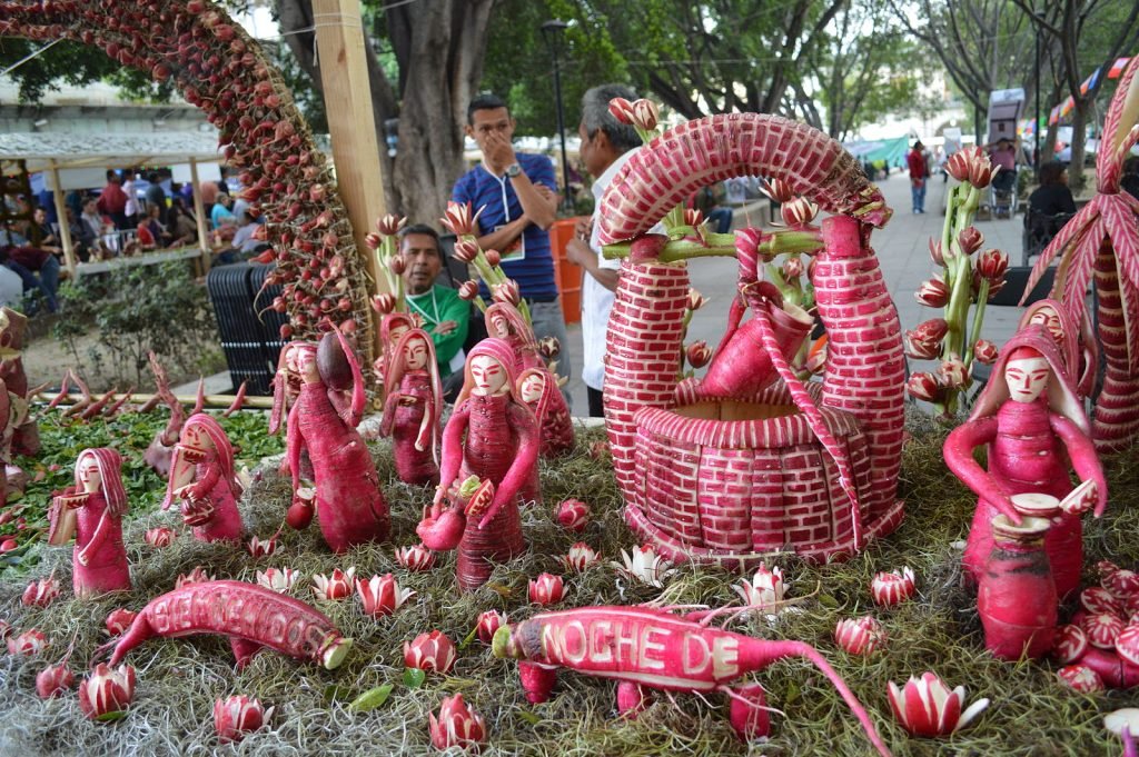 La Noche de Los Rábanos menjadi salah satu tradisi perayaan natal paling unik di dunia/Foto : Dok. Globe Trottin' Kids
