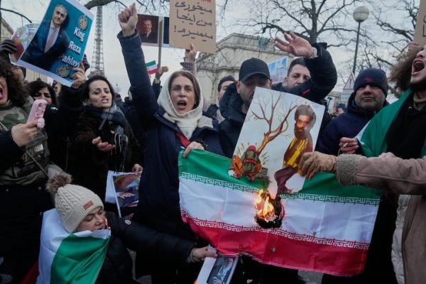 Aksi protes yang dilakukan beberapa waktu lalu oleh warga Iran/Foto : Dok. AP