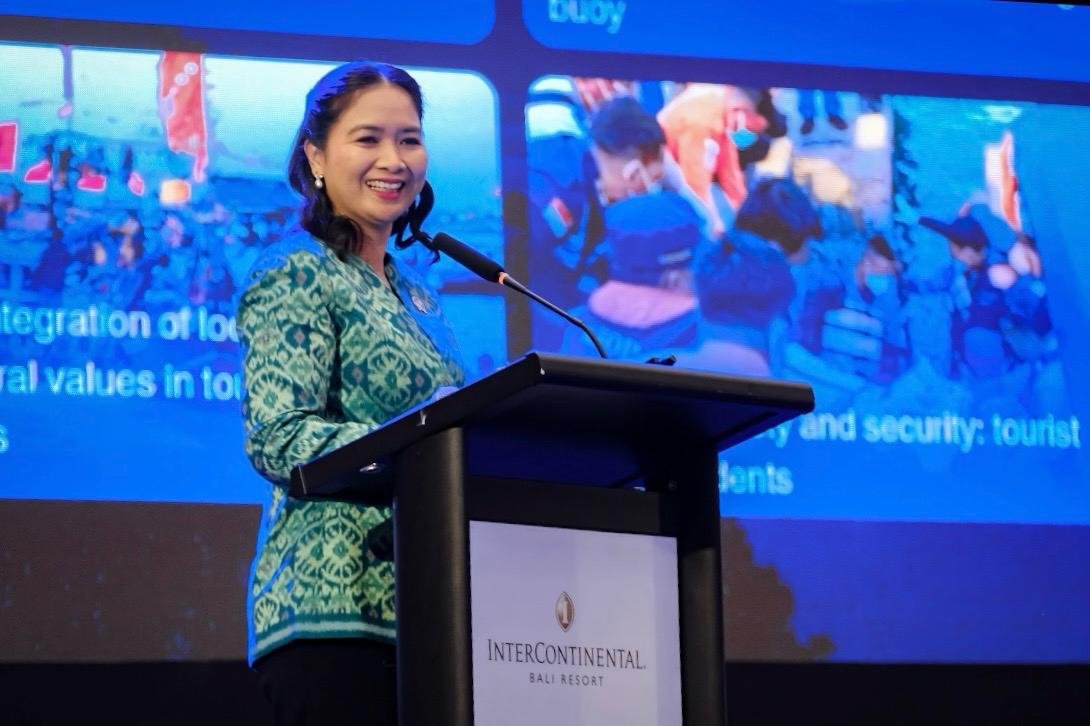 Wamenpar Ni Luh Puspa dalam forum internasional Bali Ocean Days 2026 di Jimbaran Convention Center, InterContinental Bali Resort, Jumat (30/1). Foto: dok.Kemenpar