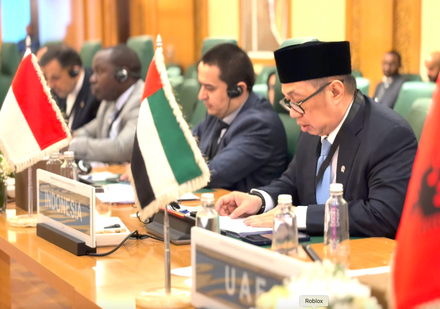 Wamenlu Anis Matta pada Konferensi Tingkat Menteri Luar Biasa (KTM-LB) Organisasi Kerja Sama Islam (OKI) ke-22 di Jeddah, Arab Saudi, Sabtu (10/1) lalu/Foto : Dok. Kemlu RI