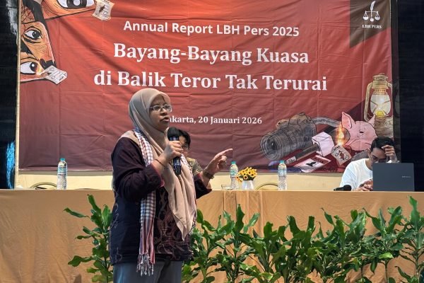 Ketum AJI, Nani Afrida, saat memaparkan materi pada agenda Annual Report 2025 LBH Pers, Selasa (20/1) di Hotel AONE Jakarta Pusat/Foto : GPriority (Nindya Farhah Azzahrah)