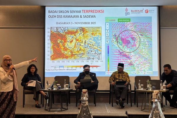 Peneliti BRIN, Prof. Erma Yulihastin, saat memberikan pemaparan pada agenda diskusi publik yang berlangsung di Jakarta pada Senin (26/1)/Foto : GPriority (Nindya Farhah Azzahrah)