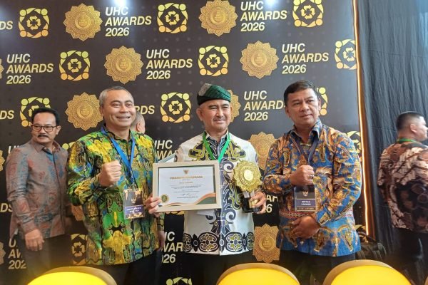 Pemerintah Kota Tarakan meraih UHC Awards 2026 di Jakarta, Selasa (27/1). Foto: GPriority/Dimas A Putra