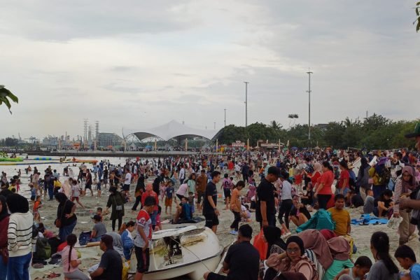 Pantai lagoon Ancol Jakarta. Foto: dok.pribadi