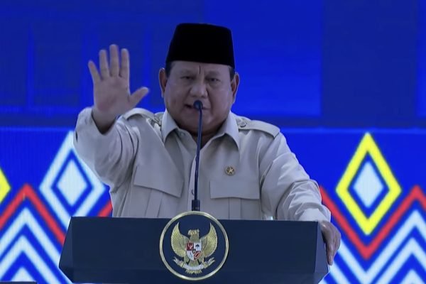 Presiden Prabowo Subianto dalam acara peresmian Sekolah Rakyat, Senin (12/1). Foto: tangkapan layar Youtube/Sekertariat Presiden