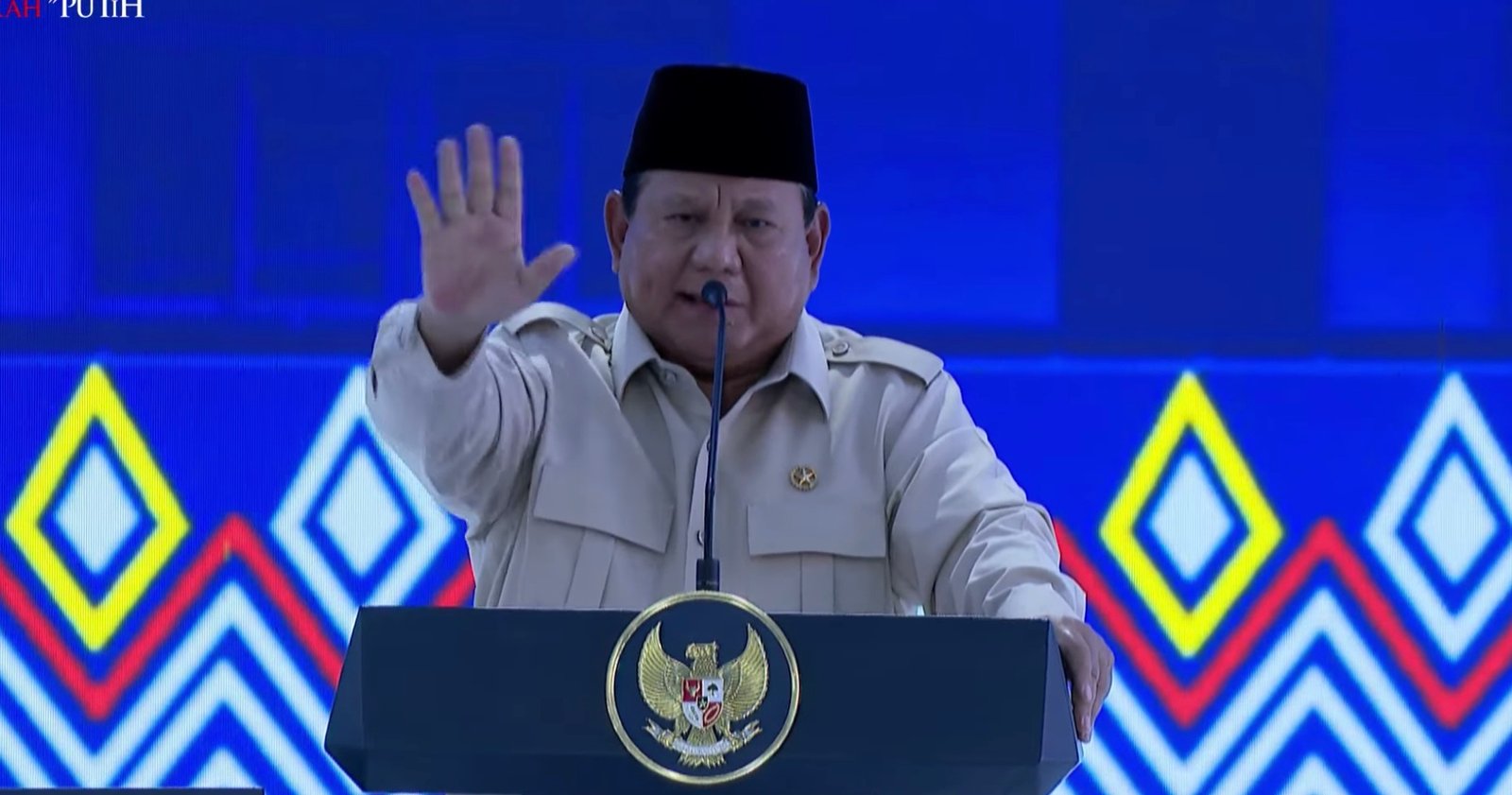 Presiden Prabowo Subianto dalam acara peresmian Sekolah Rakyat, Senin (12/1). Foto: tangkapan layar Youtube/Sekertariat Presiden