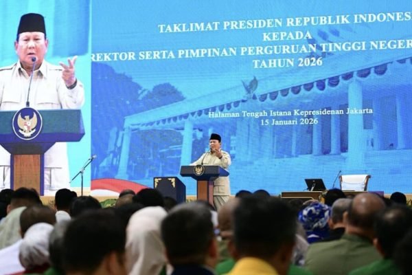 Presiden Prabowo Subianto dalam audiensi dengan para pimpinan perguruan tinggi di Indonesia di Istana Negara, Kamis (15/1). Foto: BPMI Setpres