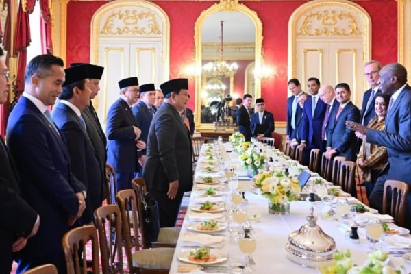 Presiden Prabowo saat menerima jamuan makan siang di Lancaster House, London, pada Selasa, 20 Januari 2026/Foto : Dok. Sekretariat Presiden RI
